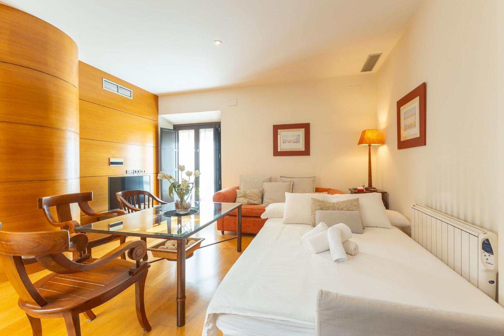 La Maestranza Charming One Or Two Bedrooms Apartments By Ocityzen Siviglia Esterno foto