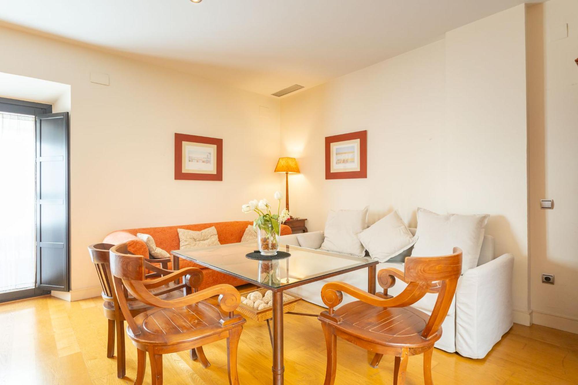 La Maestranza Charming One Or Two Bedrooms Apartments By Ocityzen Siviglia Esterno foto