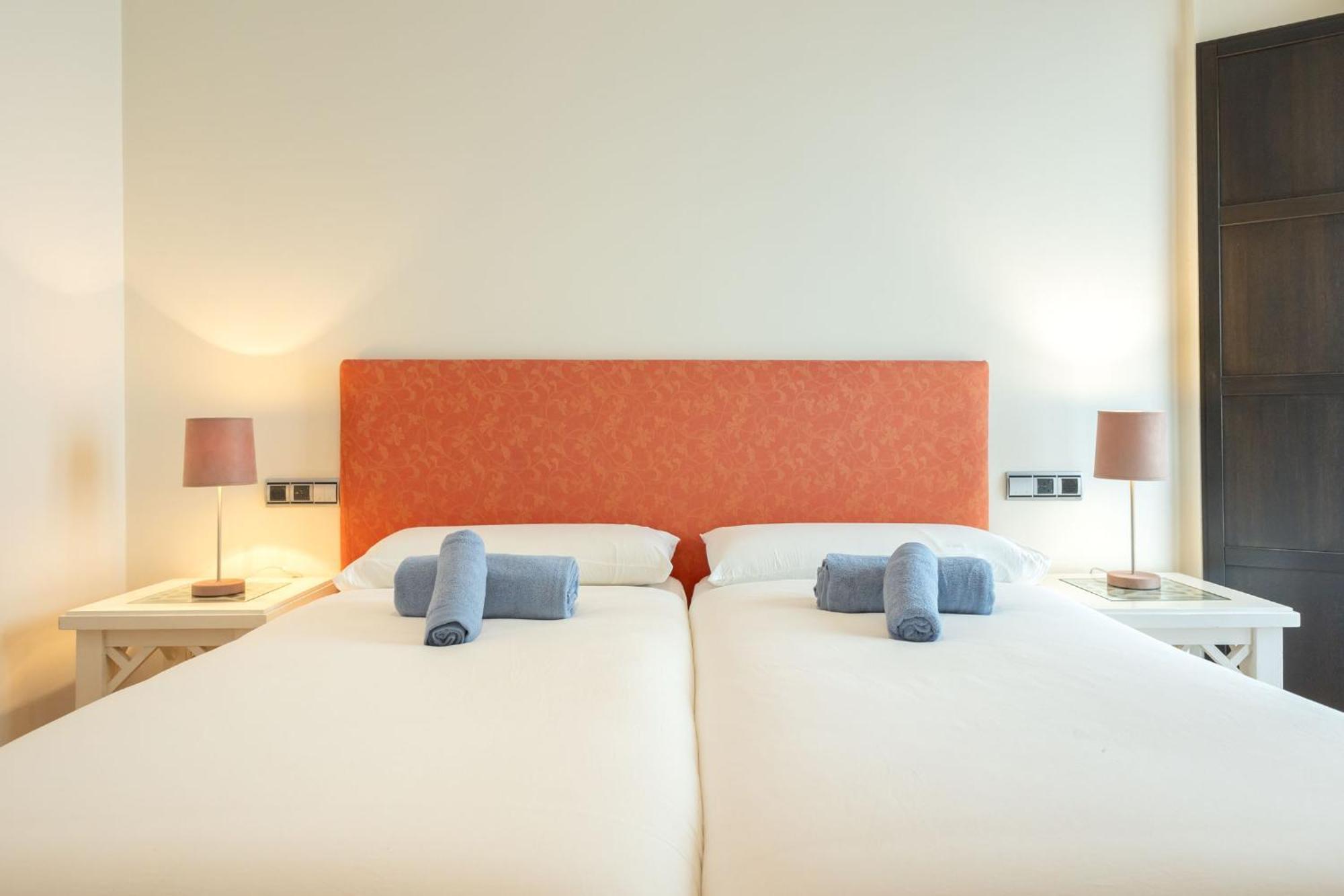 La Maestranza Charming One Or Two Bedrooms Apartments By Ocityzen Siviglia Esterno foto