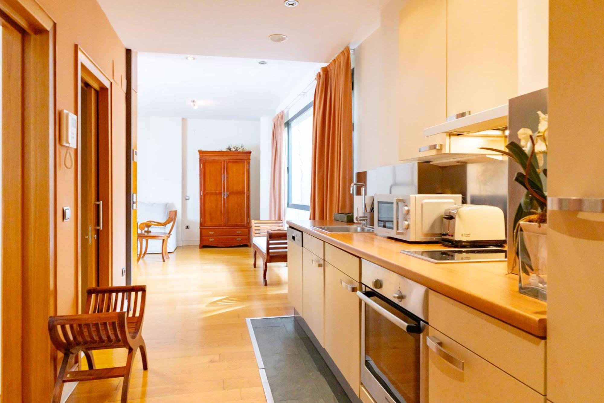La Maestranza Charming One Or Two Bedrooms Apartments By Ocityzen Siviglia Esterno foto