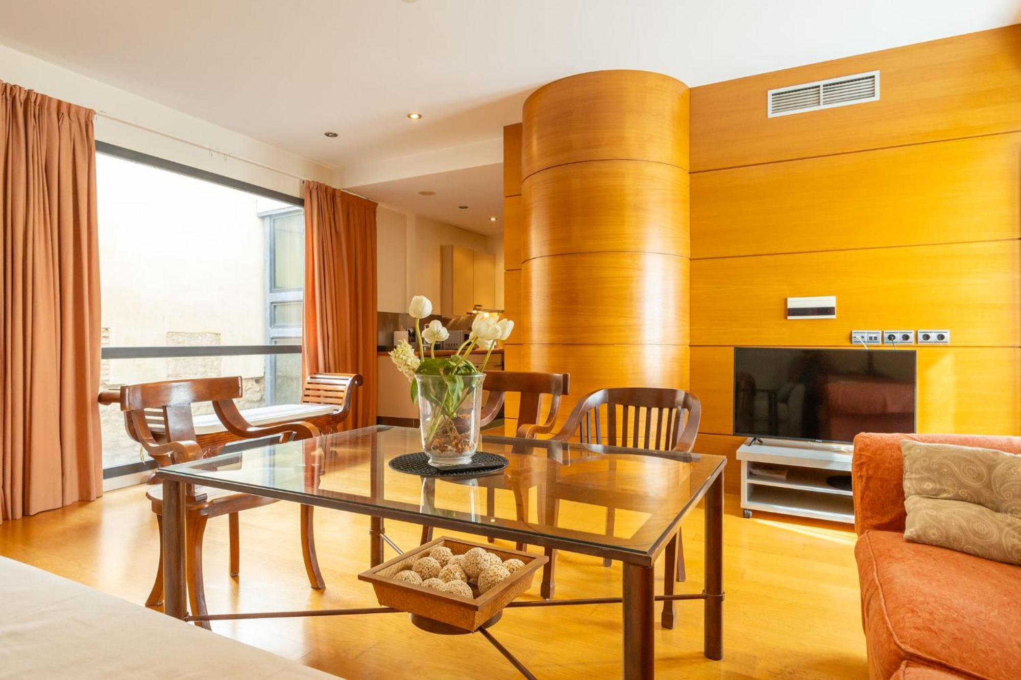 La Maestranza Charming One Or Two Bedrooms Apartments By Ocityzen Siviglia Esterno foto