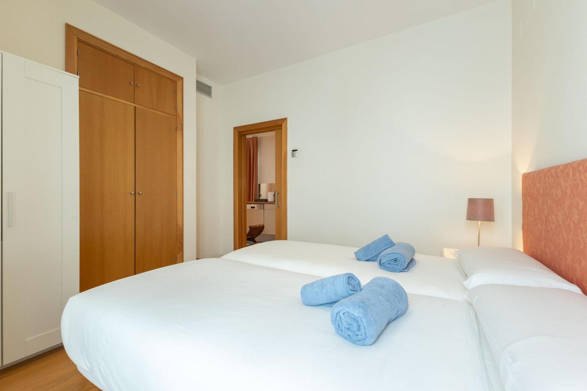 La Maestranza Charming One Or Two Bedrooms Apartments By Ocityzen Siviglia Esterno foto