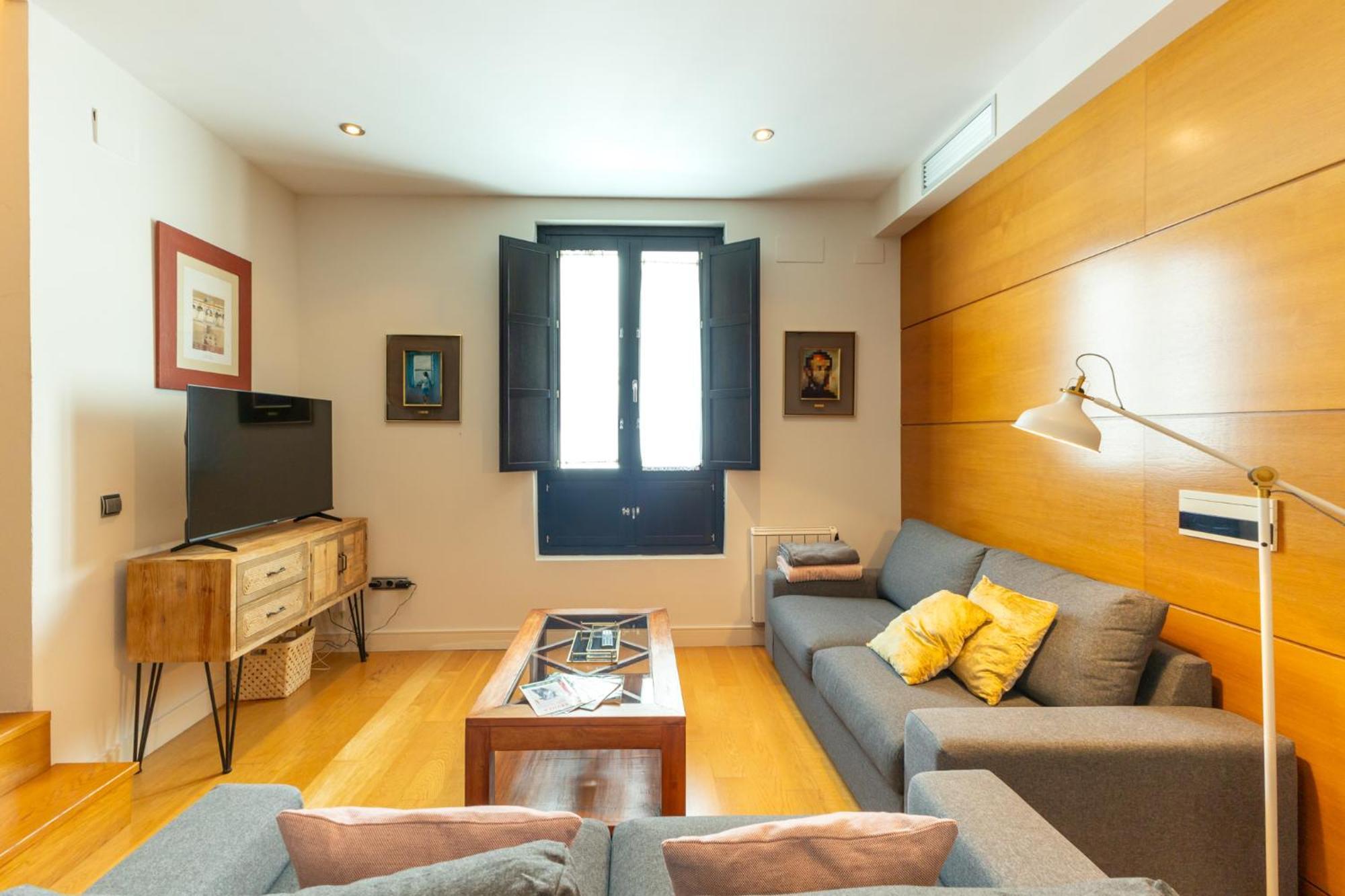 La Maestranza Charming One Or Two Bedrooms Apartments By Ocityzen Siviglia Esterno foto