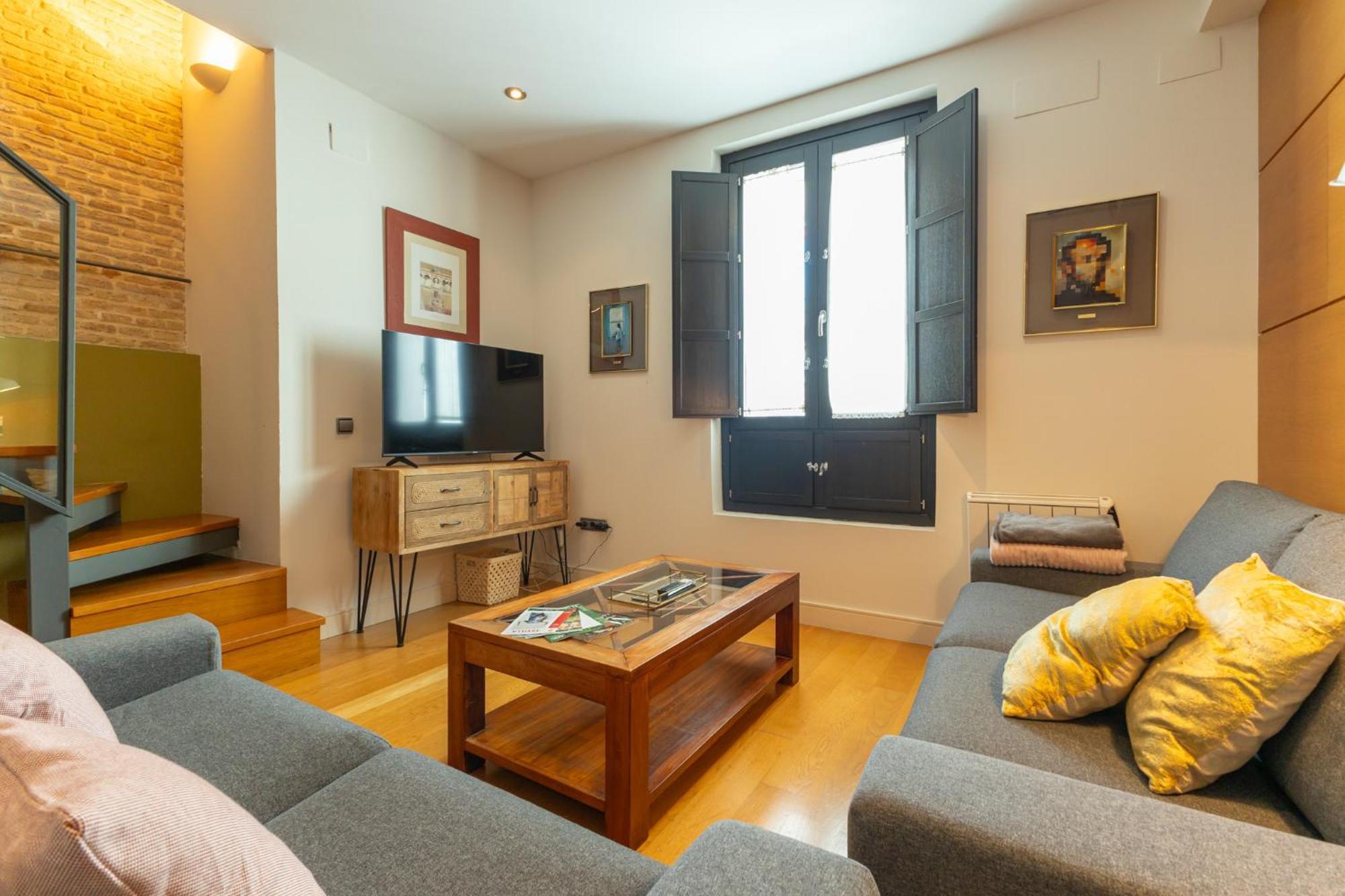 La Maestranza Charming One Or Two Bedrooms Apartments By Ocityzen Siviglia Esterno foto