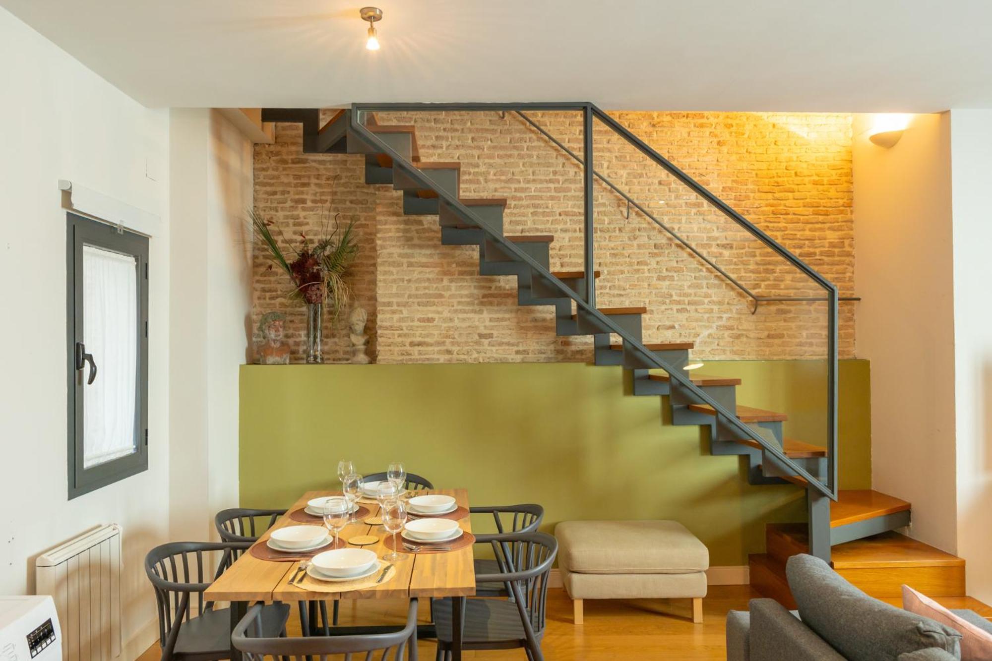 La Maestranza Charming One Or Two Bedrooms Apartments By Ocityzen Siviglia Esterno foto