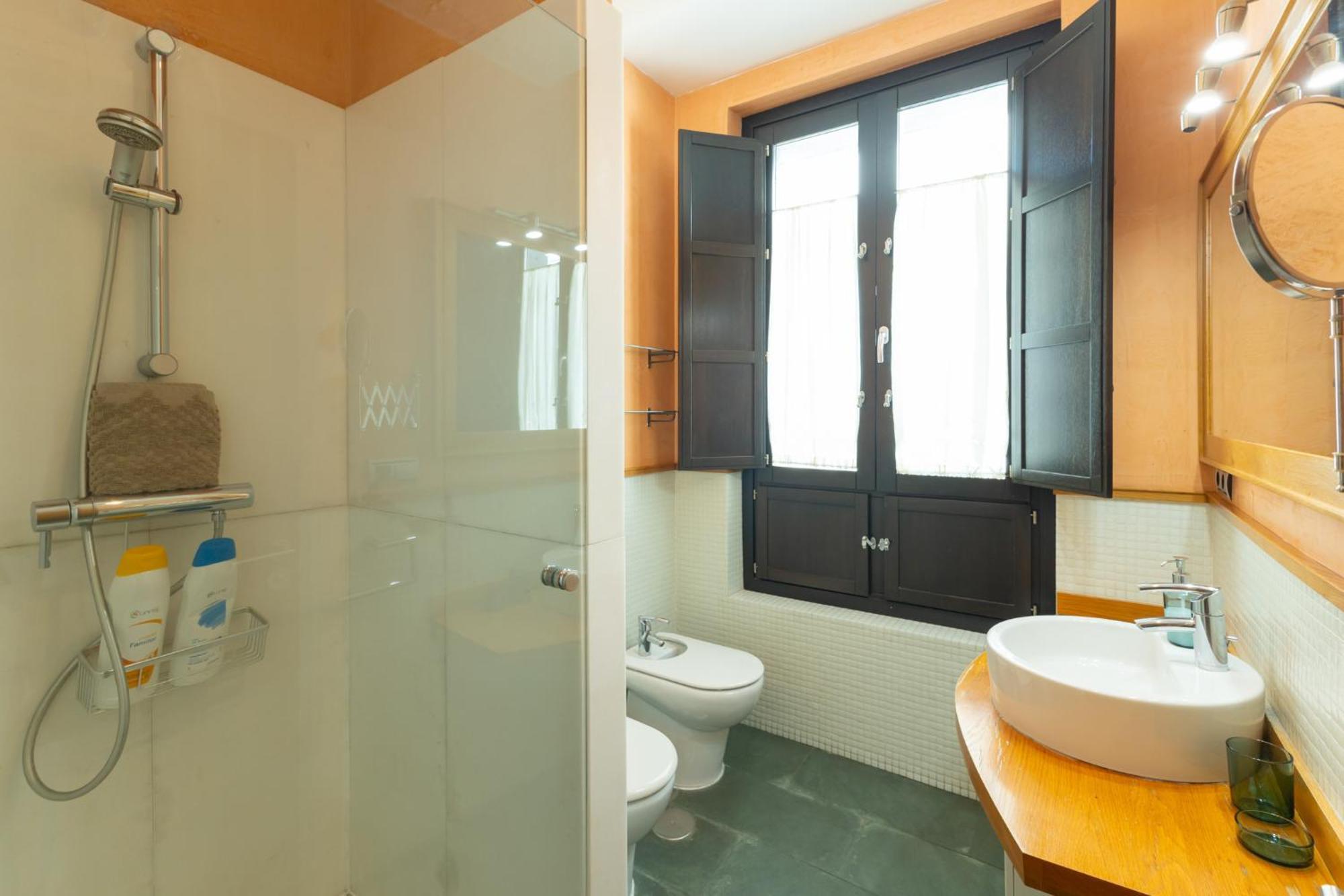 La Maestranza Charming One Or Two Bedrooms Apartments By Ocityzen Siviglia Esterno foto