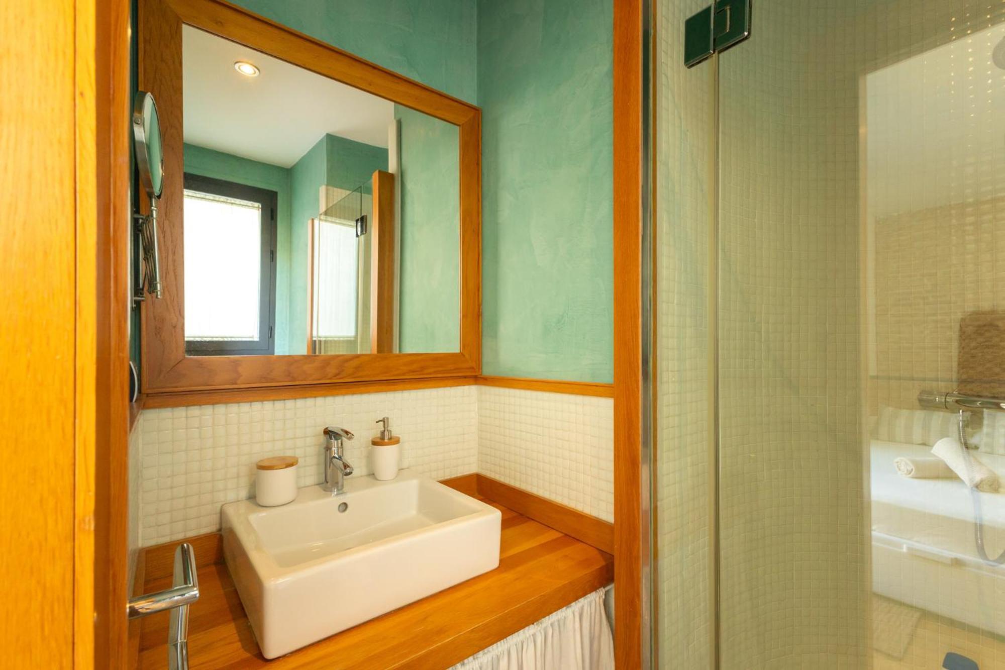 La Maestranza Charming One Or Two Bedrooms Apartments By Ocityzen Siviglia Esterno foto