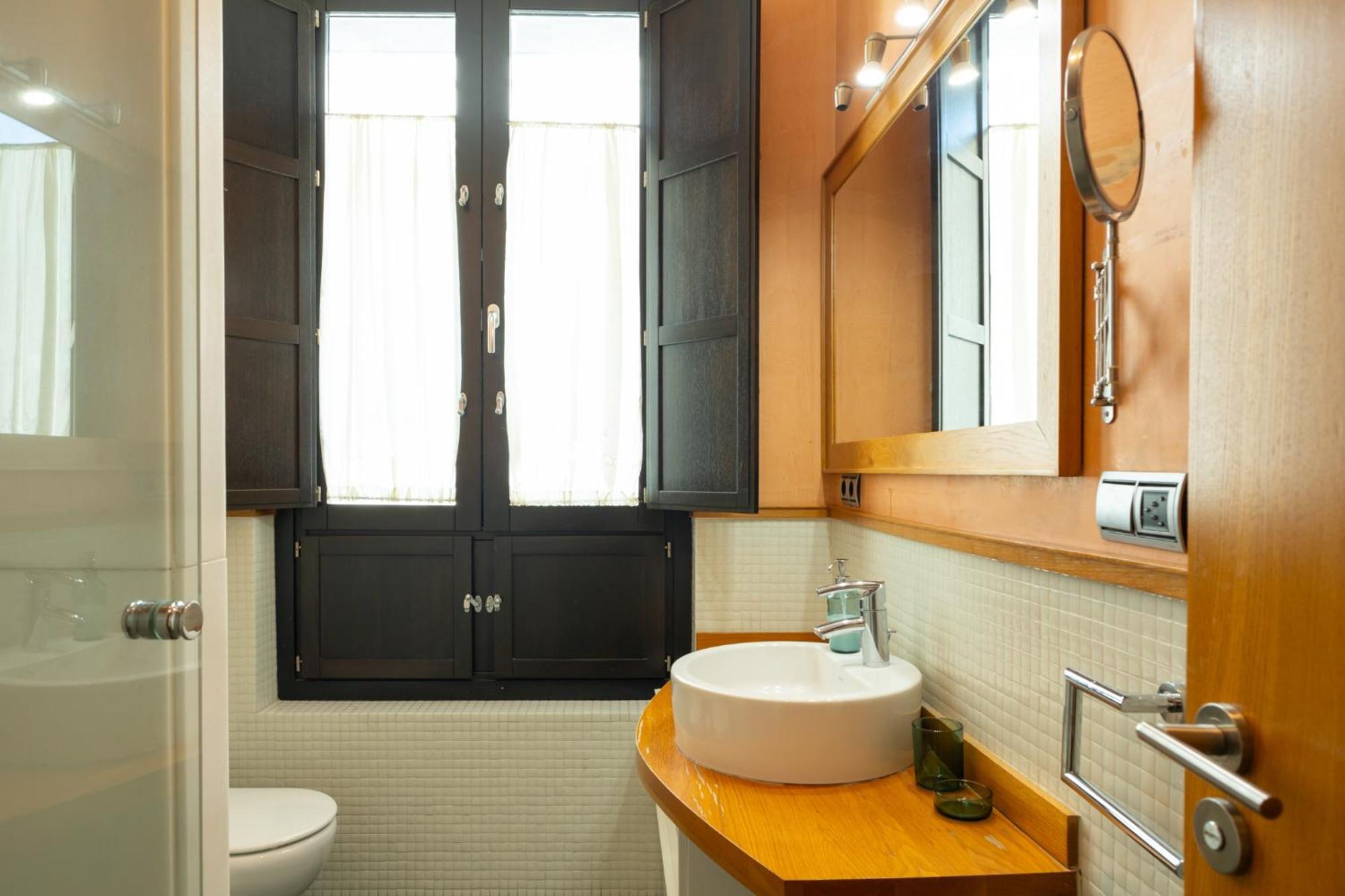 La Maestranza Charming One Or Two Bedrooms Apartments By Ocityzen Siviglia Esterno foto